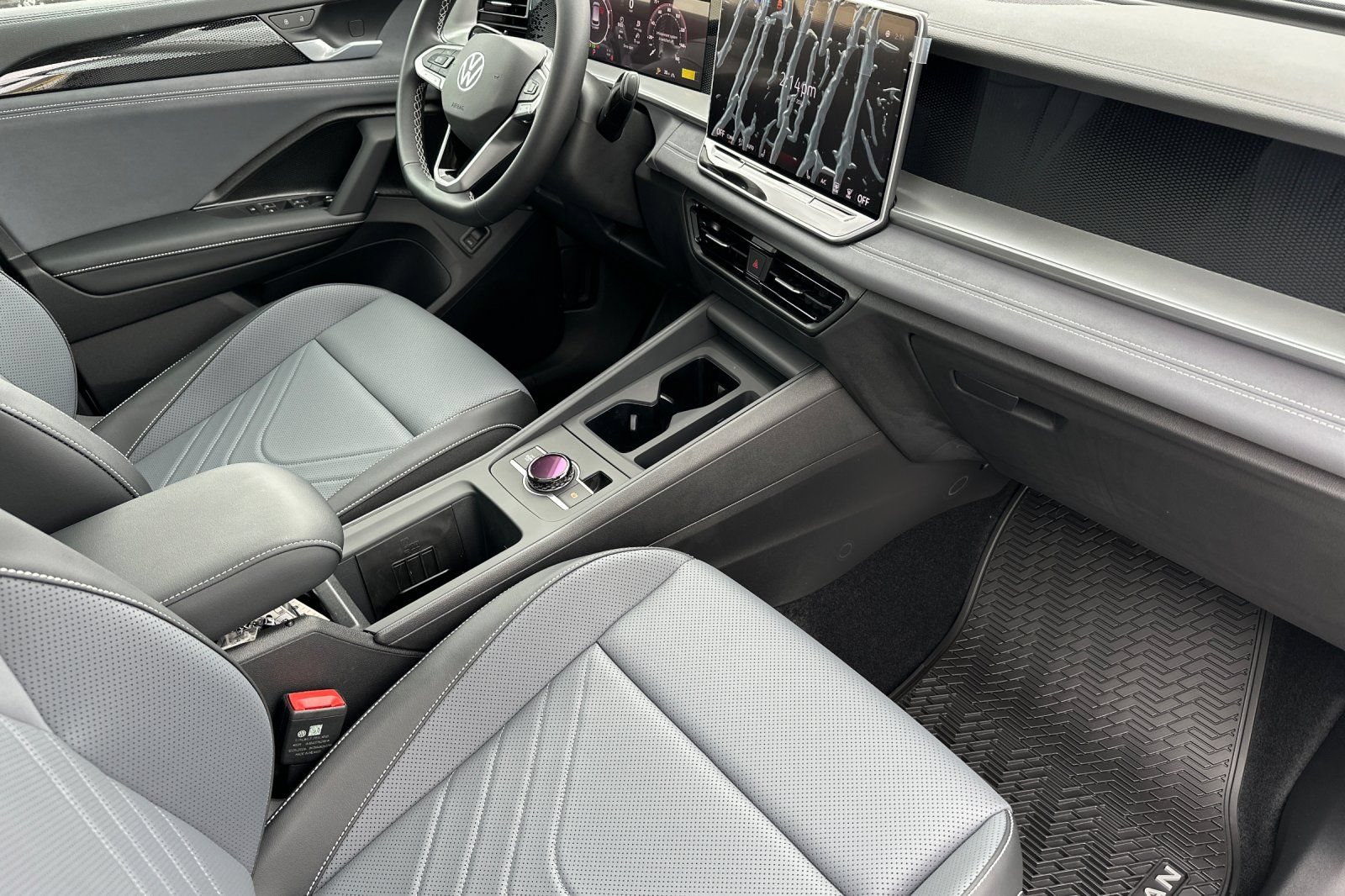 New 2026 Volkswagen Tiguan SE AWD/4WD image 16