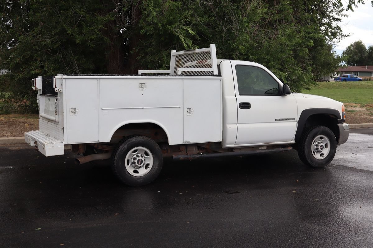 Used 2006 GMC Sierra 2500 W/T RWD image 4