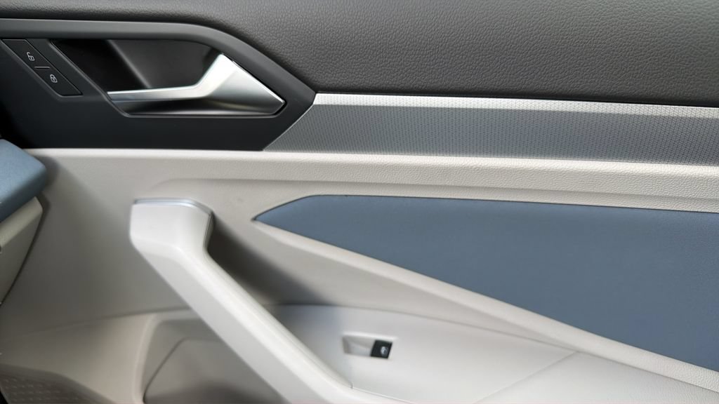 New 2026 Volkswagen Jetta SE FWD image 12