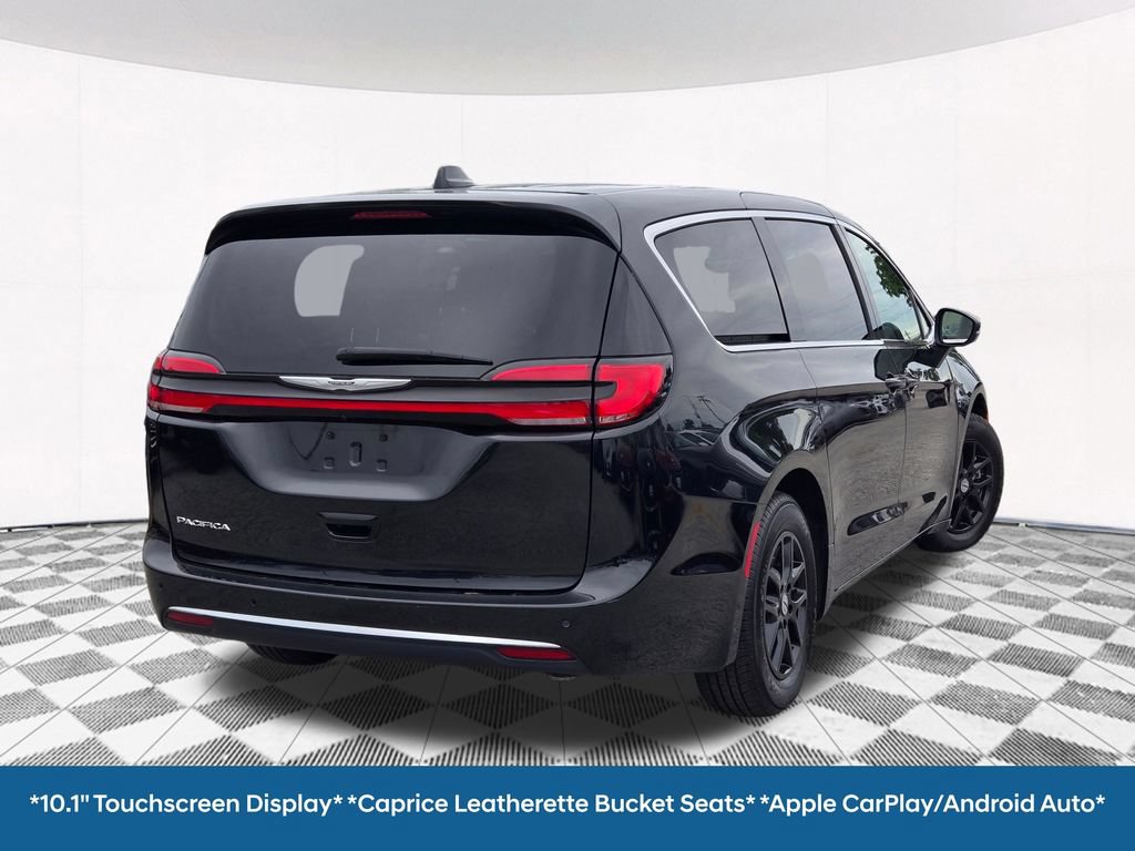 Used 2023 Chrysler Pacifica Touring-L FWD image 17