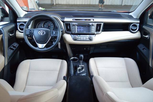 Used 2014 Toyota RAV4 XLE AWD/4WD image 14