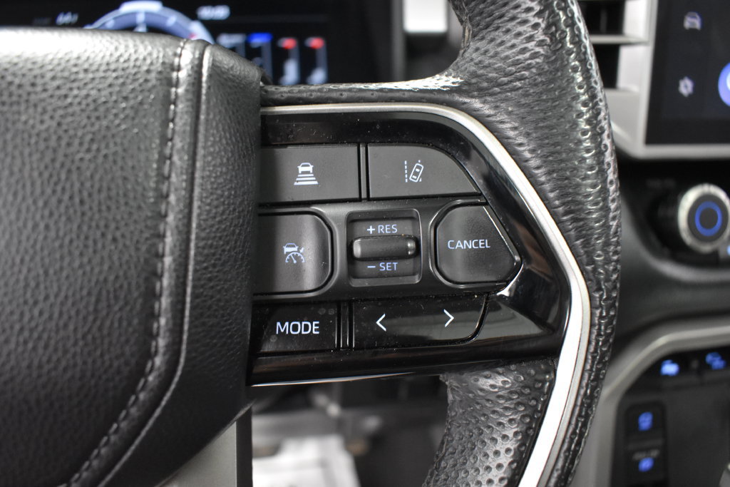 Used 2024 Toyota Tundra Limited AWD/4WD image 29