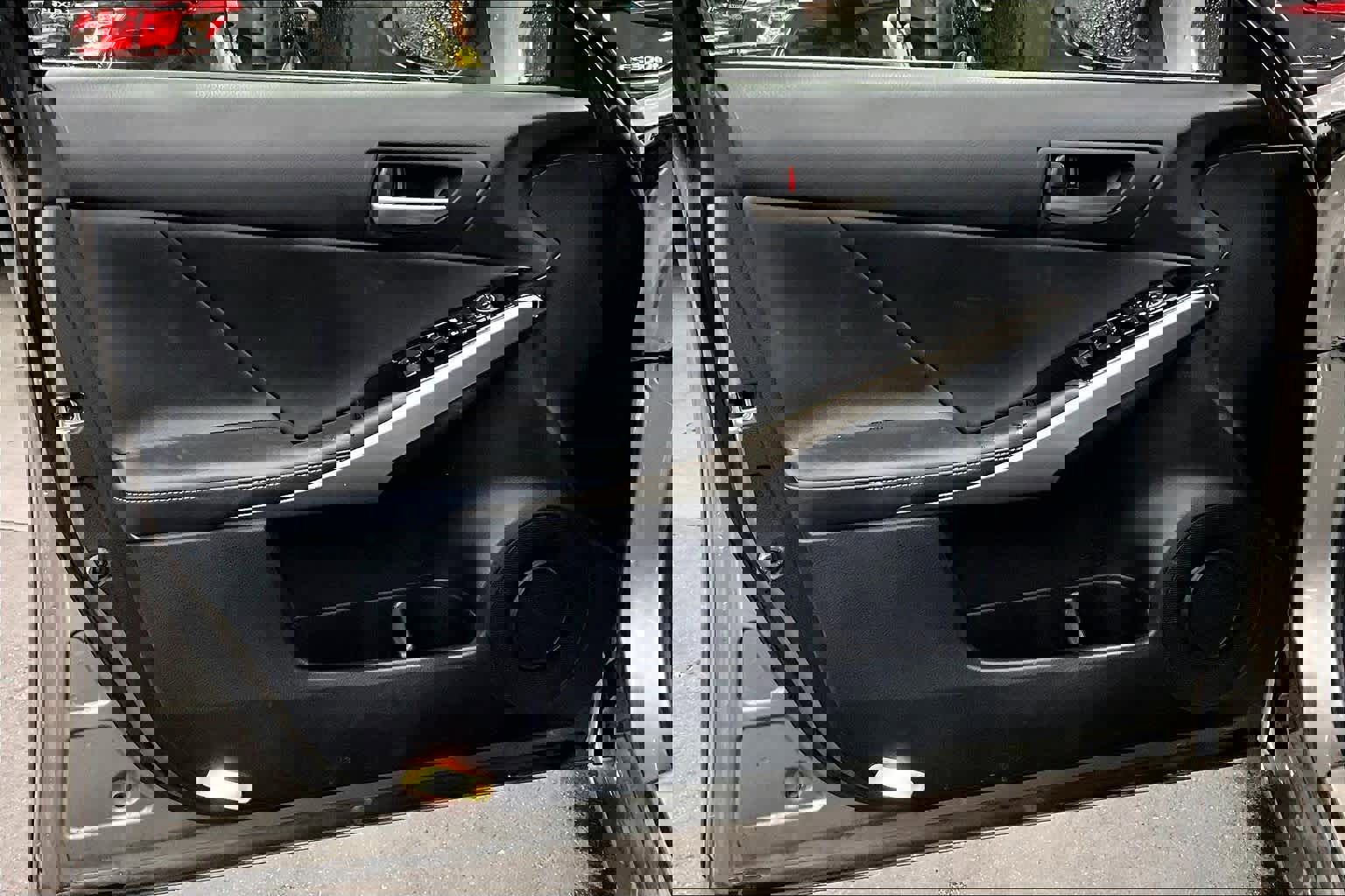 Used 2017 Lexus IS 200t w/ Navigation System Package image 21