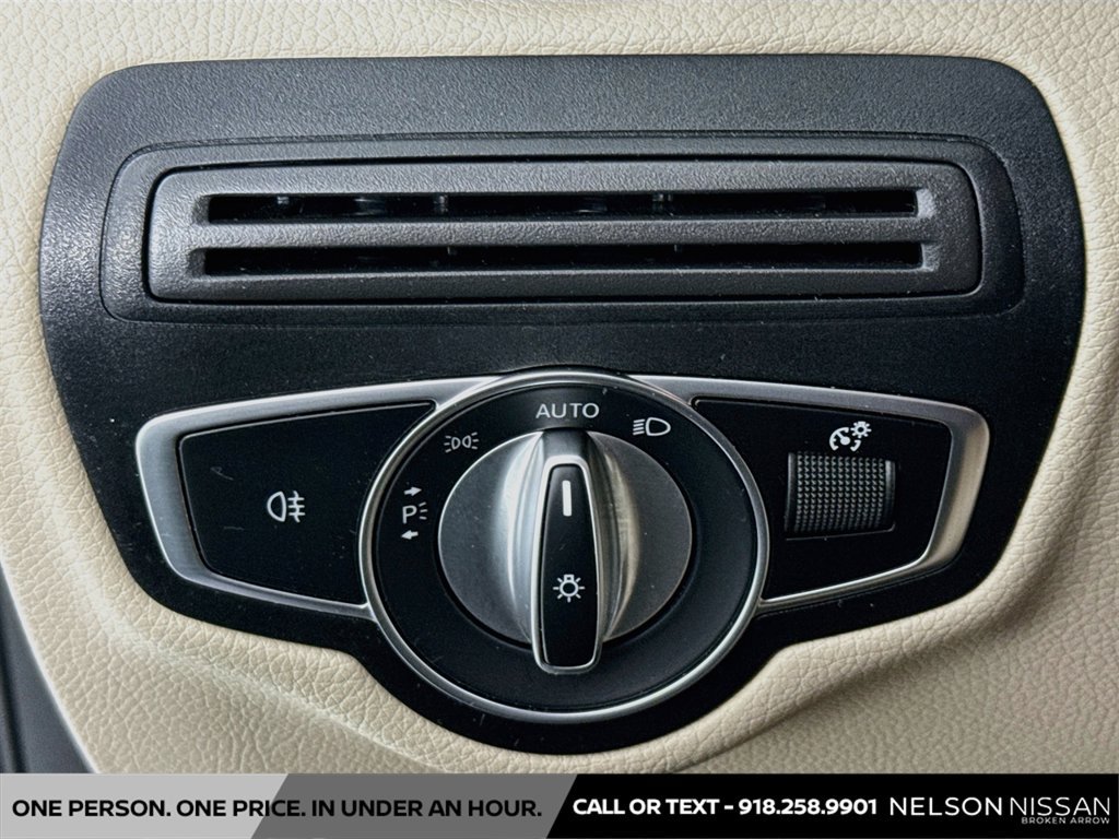 Used 2022 Mercedes-Benz GLC 300 image 10