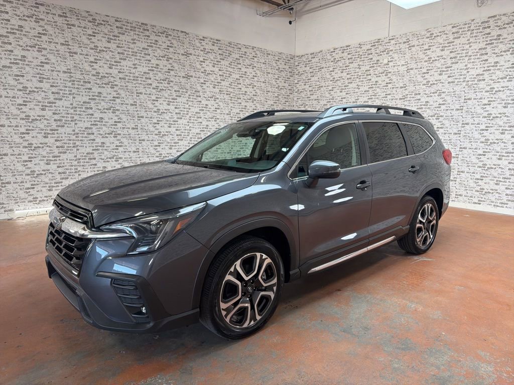Used 2023 Subaru Ascent Limited AWD/4WD image 3