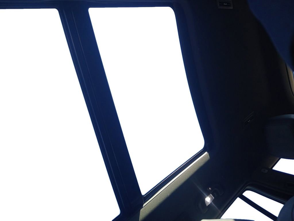 Used 2024 Cadillac XT6 Sport w/ LPO, Onyx Lite Package image 11