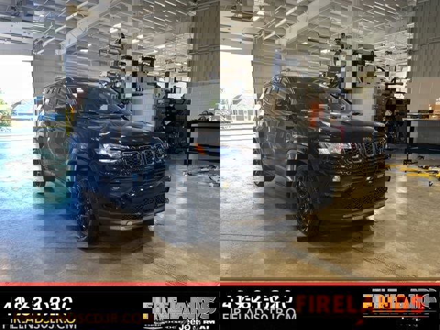 New 2025 Jeep Compass Latitude w/ Sun & Sound Group