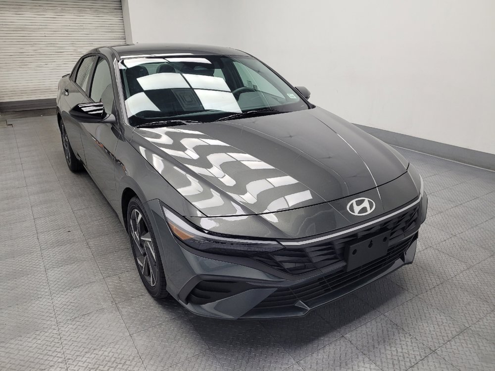 Used 2025 Hyundai Elantra Sport FWD image 14