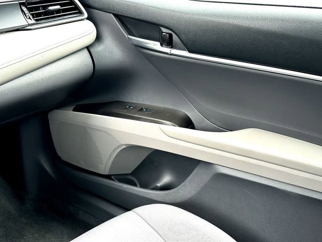 Used 2021 Toyota Camry LE FWD image 26