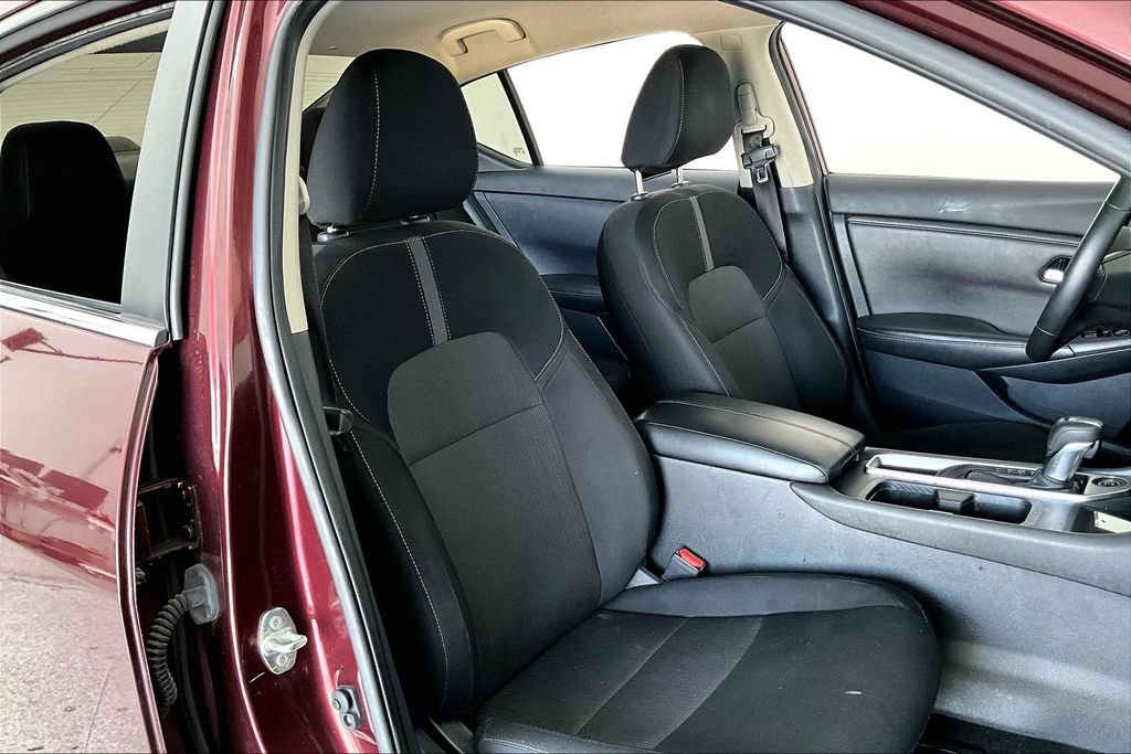 Used 2022 Nissan Sentra SV w/ Trunk Package FWD image 8
