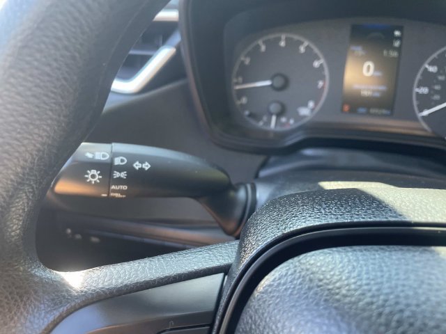 Used 2025 Toyota Corolla LE FWD image 31