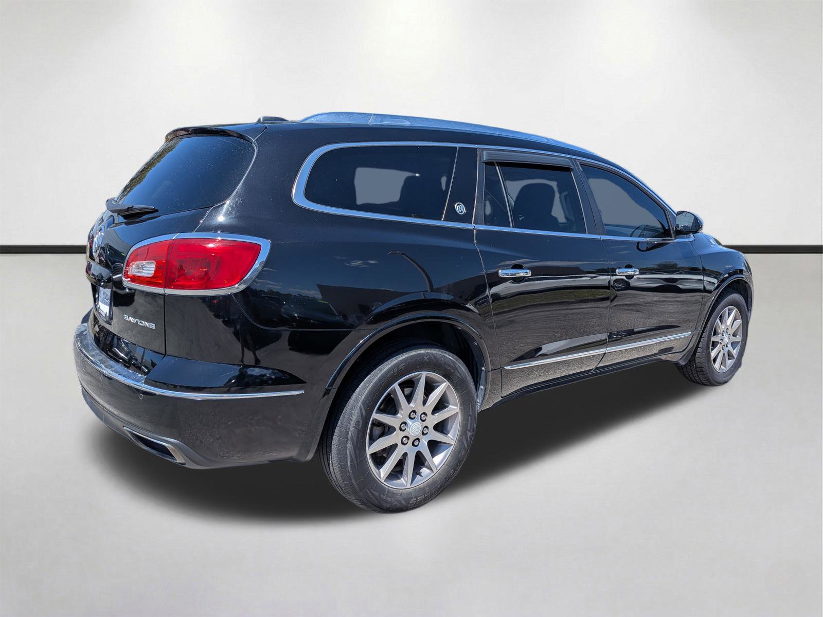 Used 2016 Buick Enclave Leather w/ Trailering Package FWD image 4