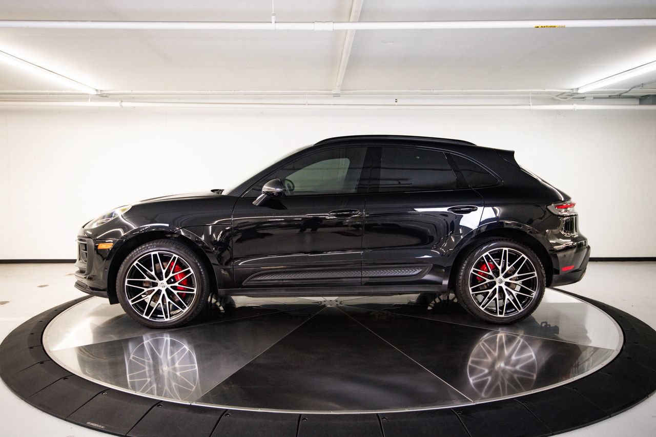Certified 2023 Porsche Macan S AWD/4WD image 2