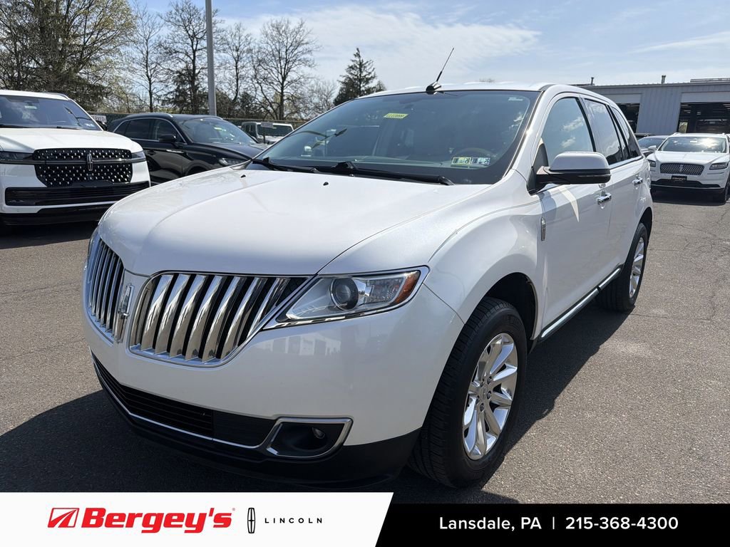 Used 2013 Lincoln MKX AWD image 1