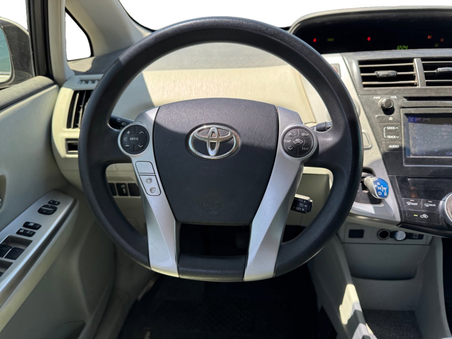 Used 2013 Toyota Prius V Two FWD image 13