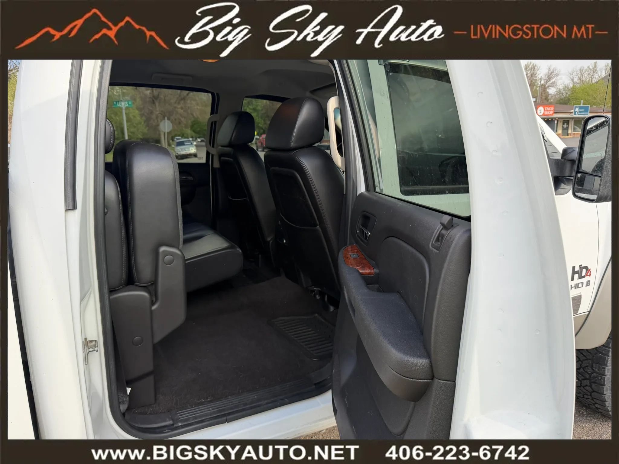 Used 2007 Chevrolet Silverado 2500 LTZ w/ Safety Package AWD/4WD image 24