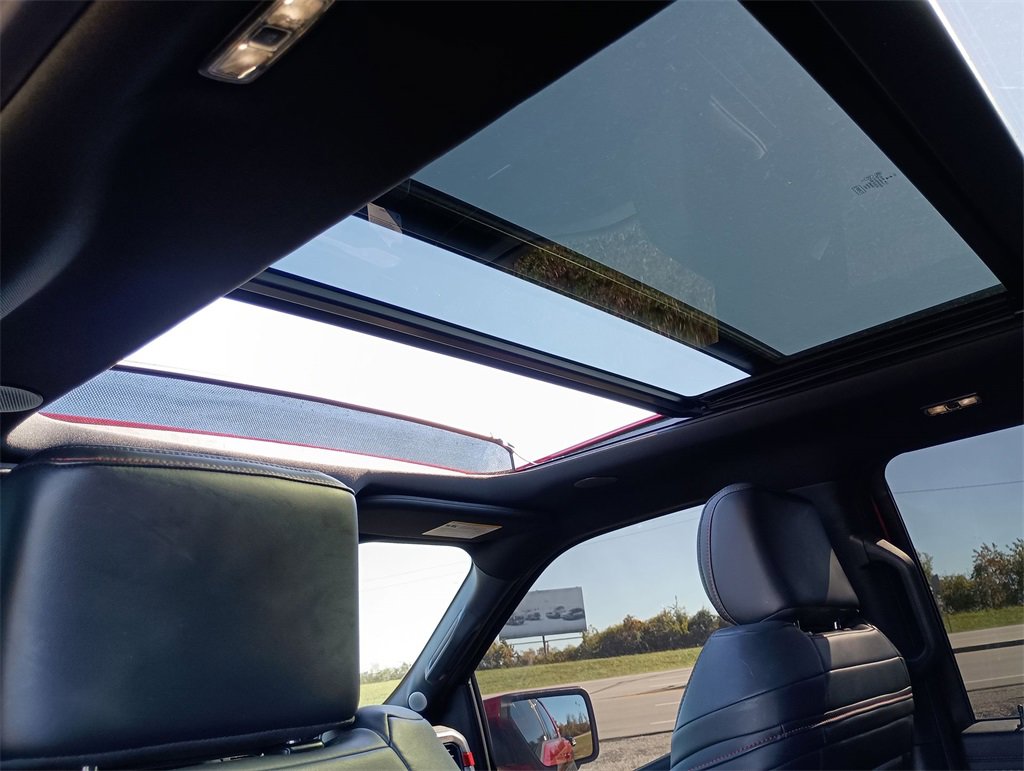 Used 2025 Ford F150 Raptor image 28