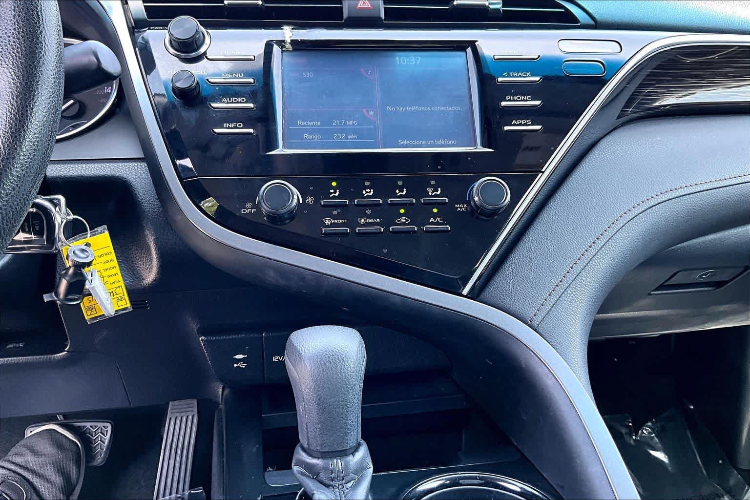 Used 2018 Toyota Camry LE FWD image 35