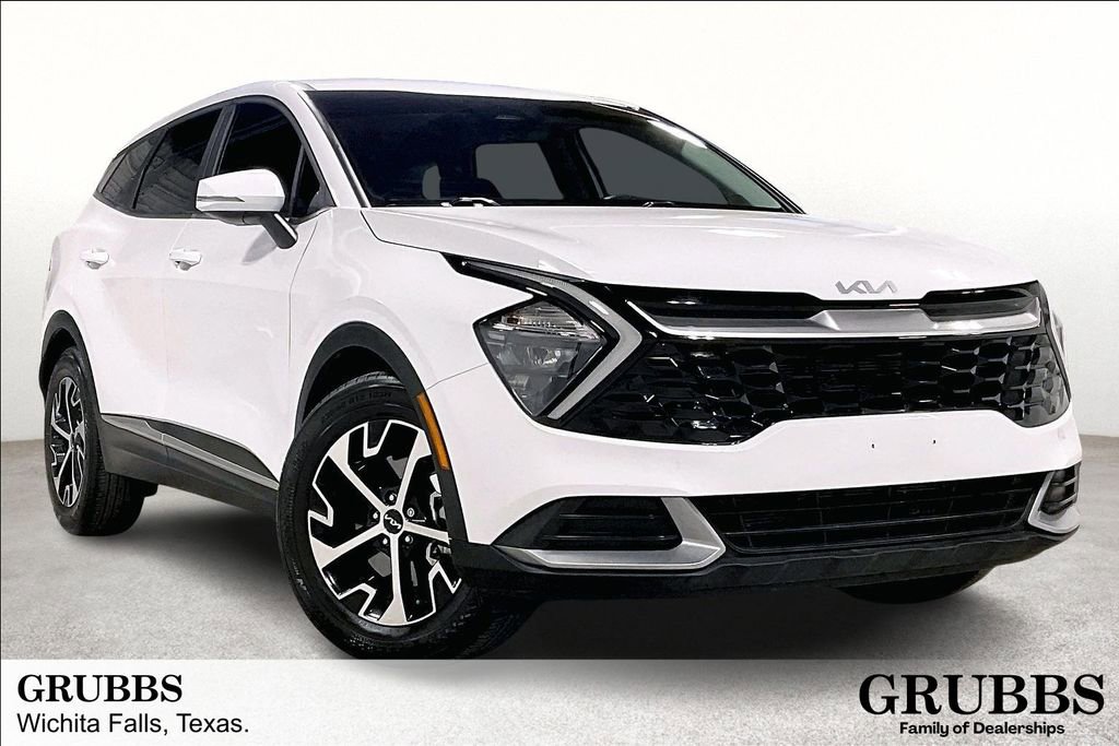 Used 2023 Kia Sportage EX image 1