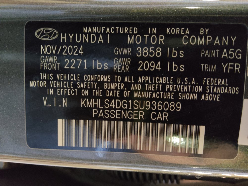 Used 2025 Hyundai Elantra SEL FWD image 33
