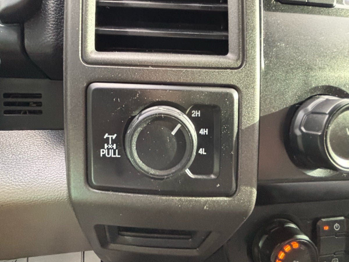 Used 2022 Ford F250 XL w/ Power Equipment Group AWD/4WD image 25