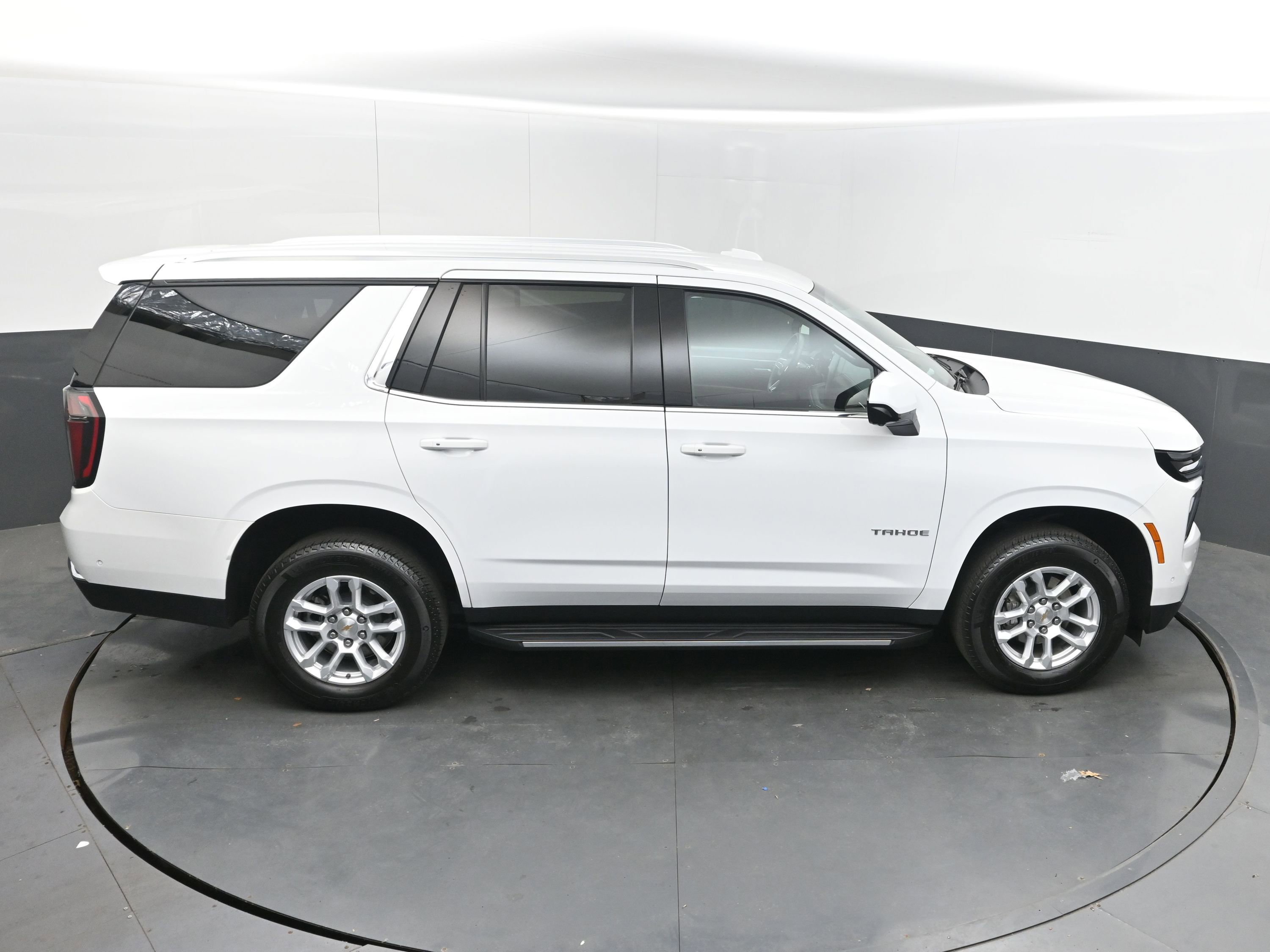 Certified 2025 Chevrolet Tahoe LT AWD/4WD image 38