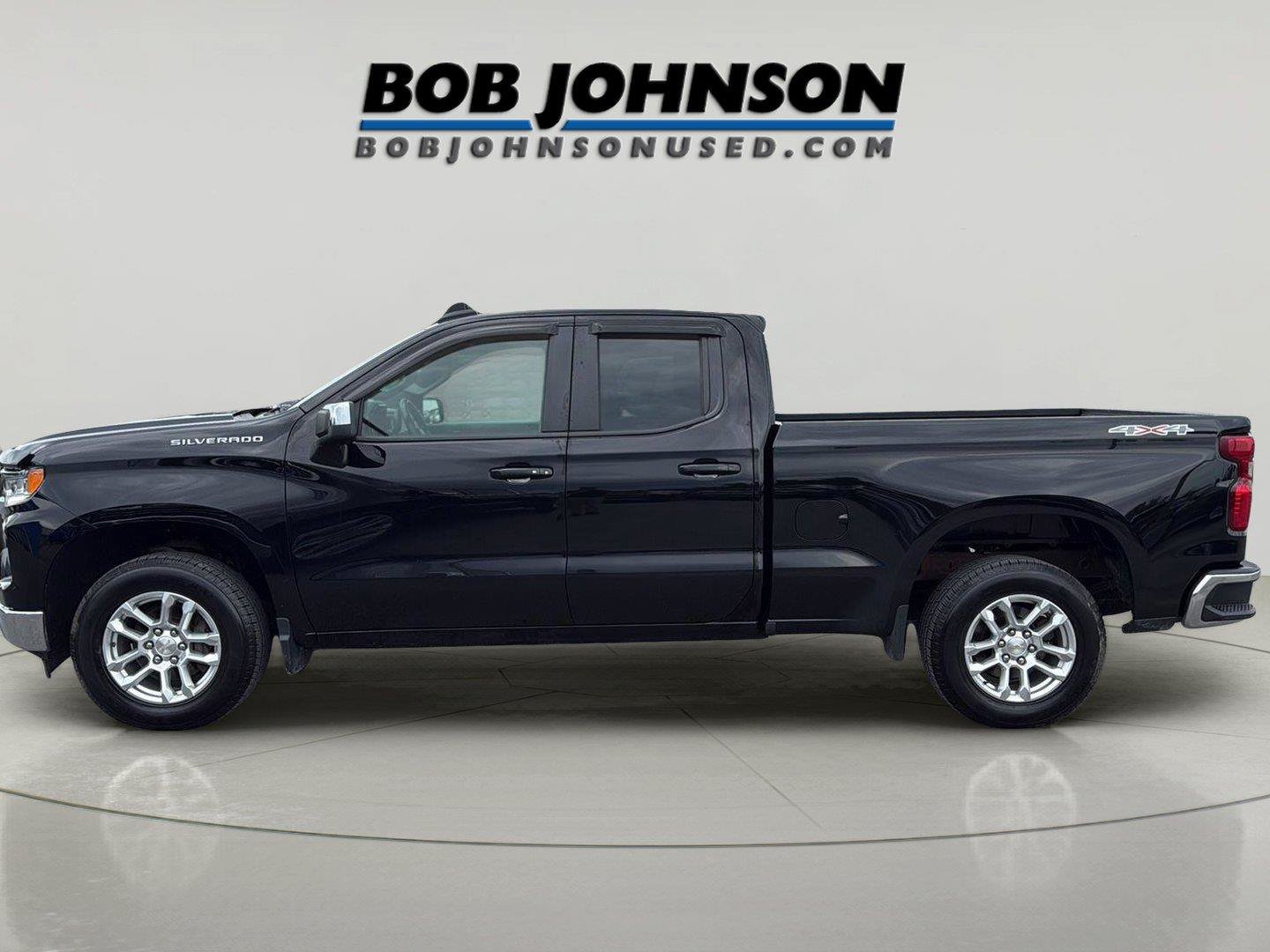 Used 2023 Chevrolet Silverado 1500 LT AWD/4WD image 4