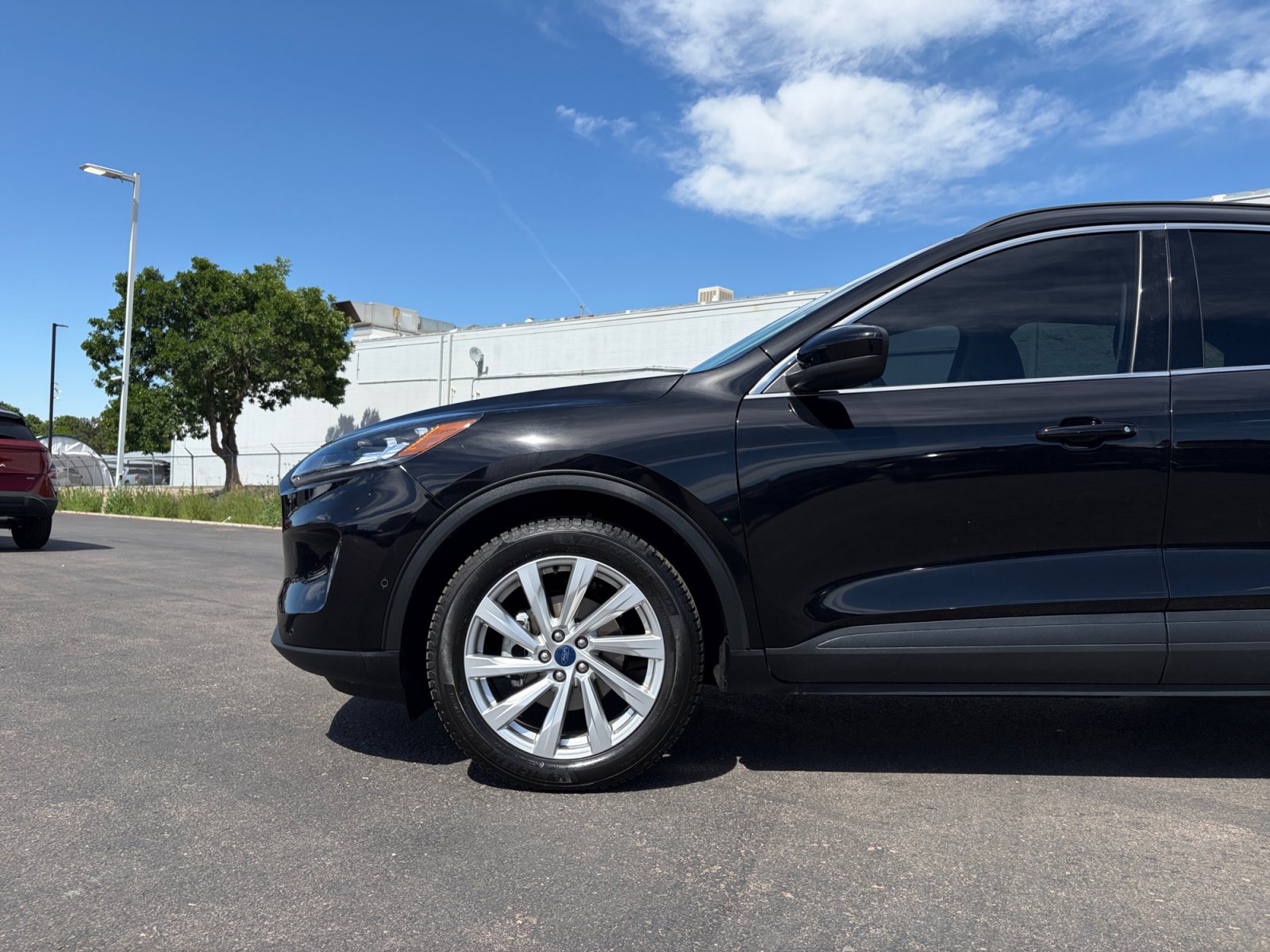 Used 2022 Ford Escape Titanium w/ Titanium Elite Package AWD/4WD image 10