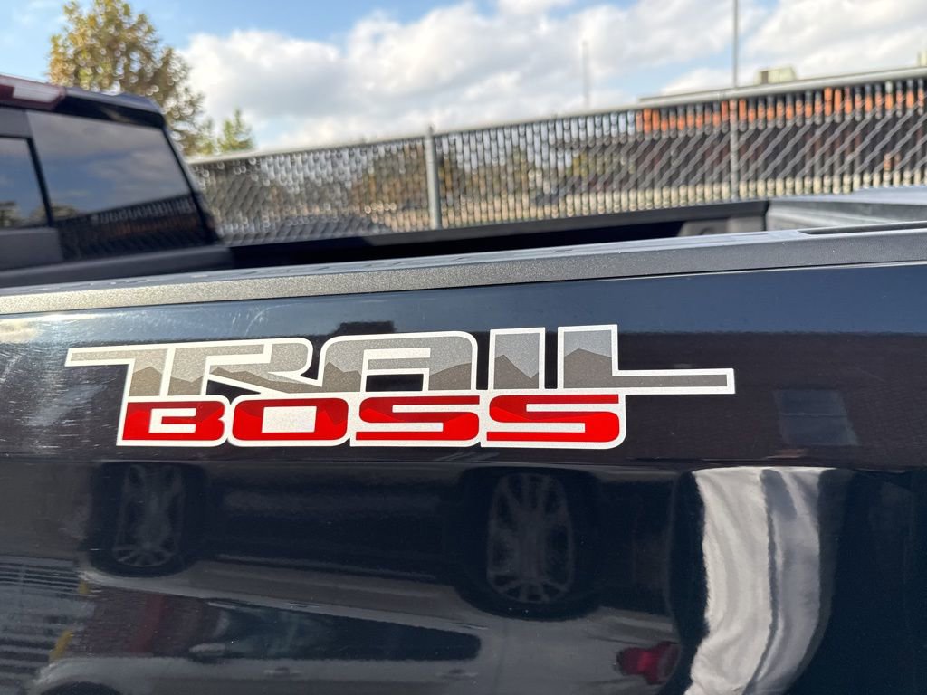 Used 2019 Chevrolet Silverado 1500 LT Trail Boss image 12