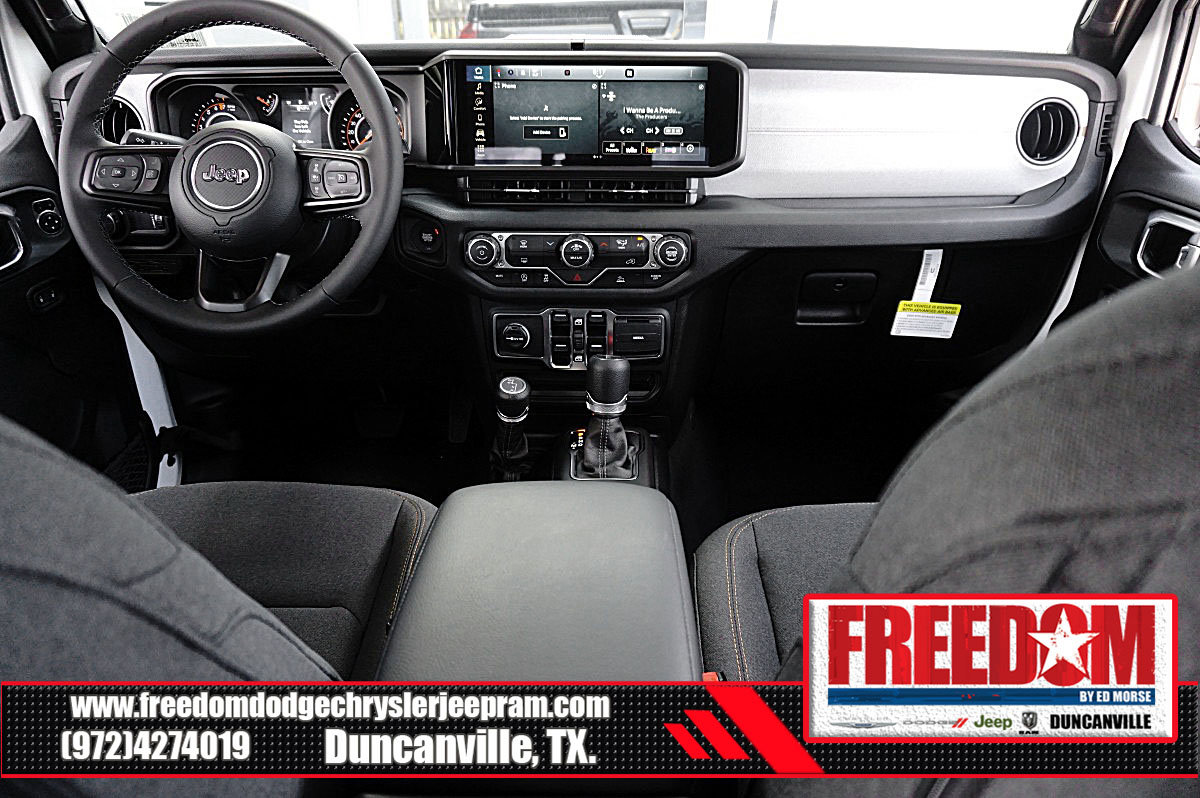 New 2025 Jeep Gladiator Sport image 11