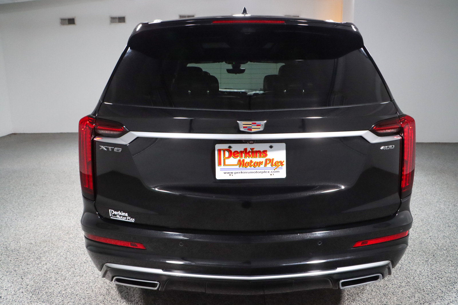 Used 2023 Cadillac XT6 Premium Luxury w/ Technology Package FWD image 8