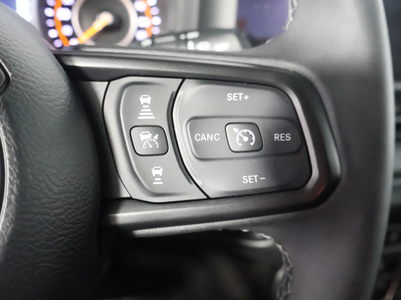 Used 2025 Jeep Wrangler Unlimited Rubicon AWD/4WD image 36
