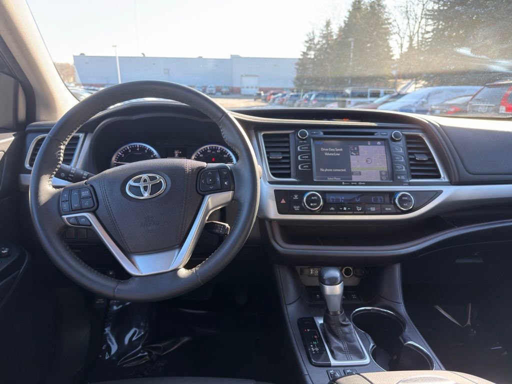 Used 2016 Toyota Highlander XLE image 16