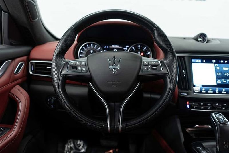 Used 2022 Maserati Levante GT image 13