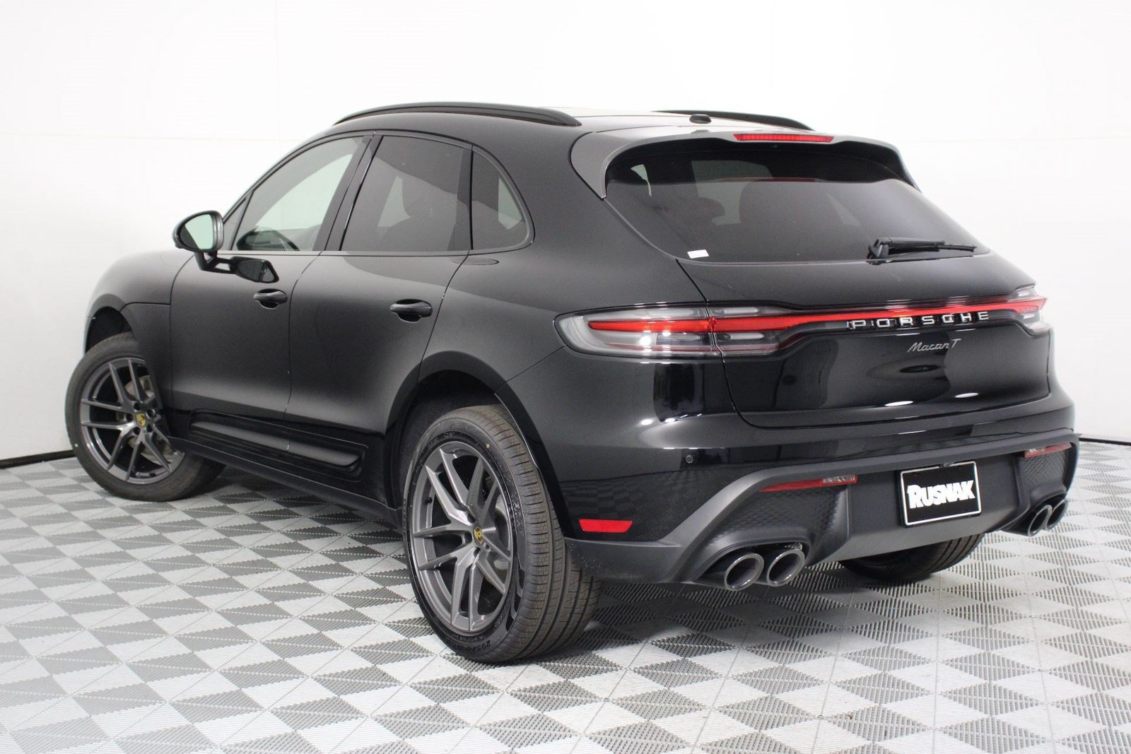 New 2026 Porsche Macan Turbo AWD/4WD image 3