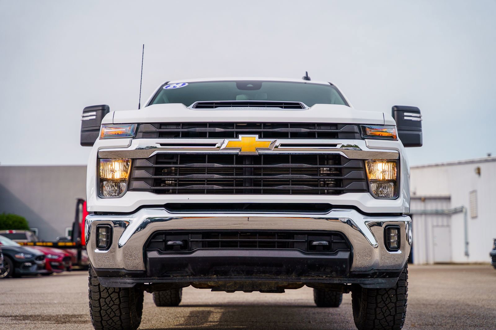 Used 2024 Chevrolet Silverado 2500 LT image 2