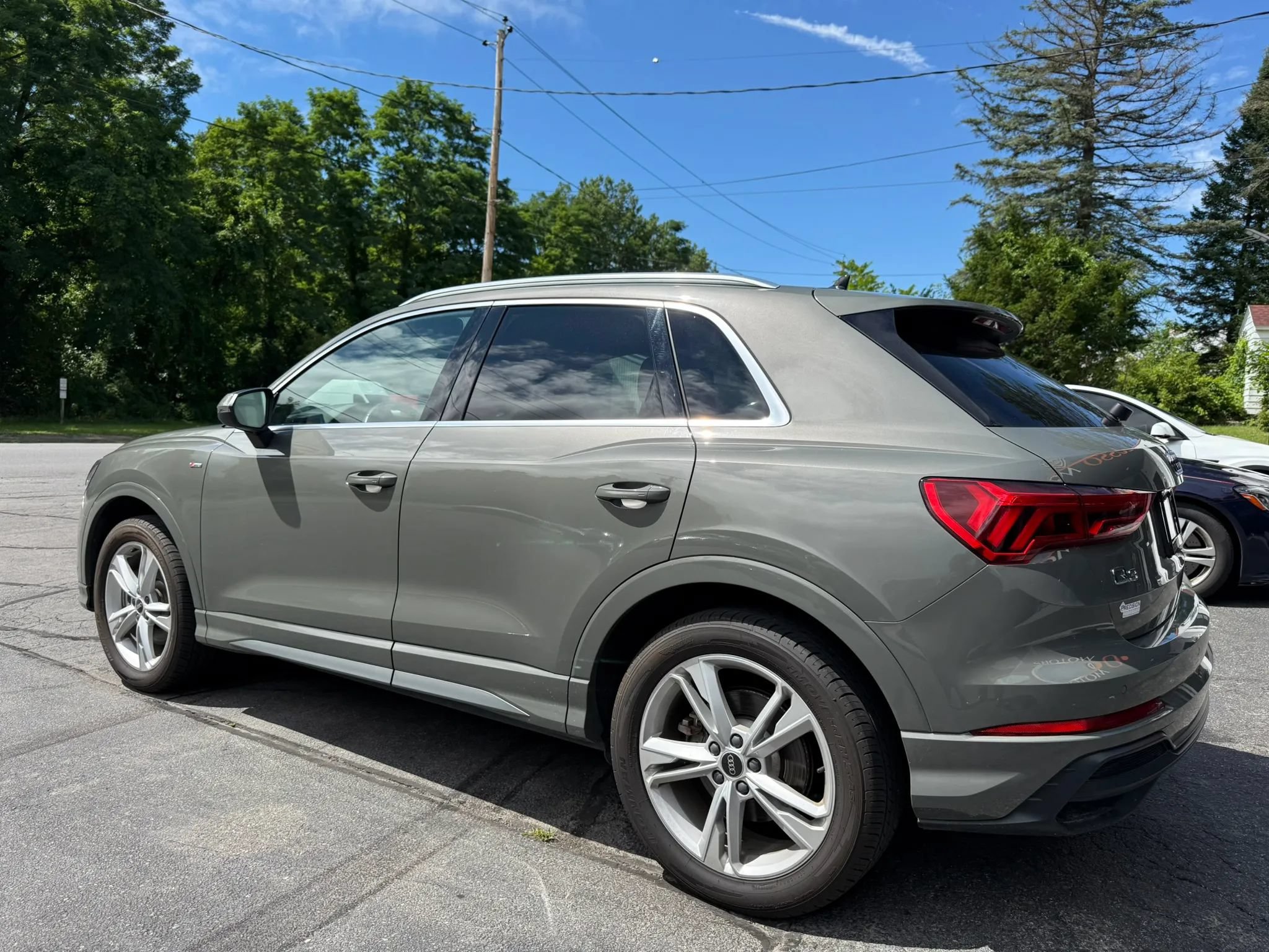 Used 2021 Audi Q3 2.0T Premium Plus w/ Premium Plus Package AWD/4WD image 4