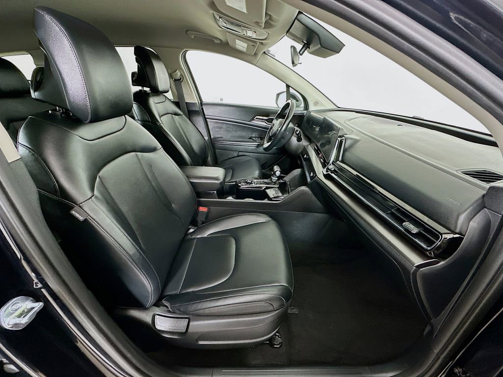 Certified 2023 Kia Sportage EX image 7
