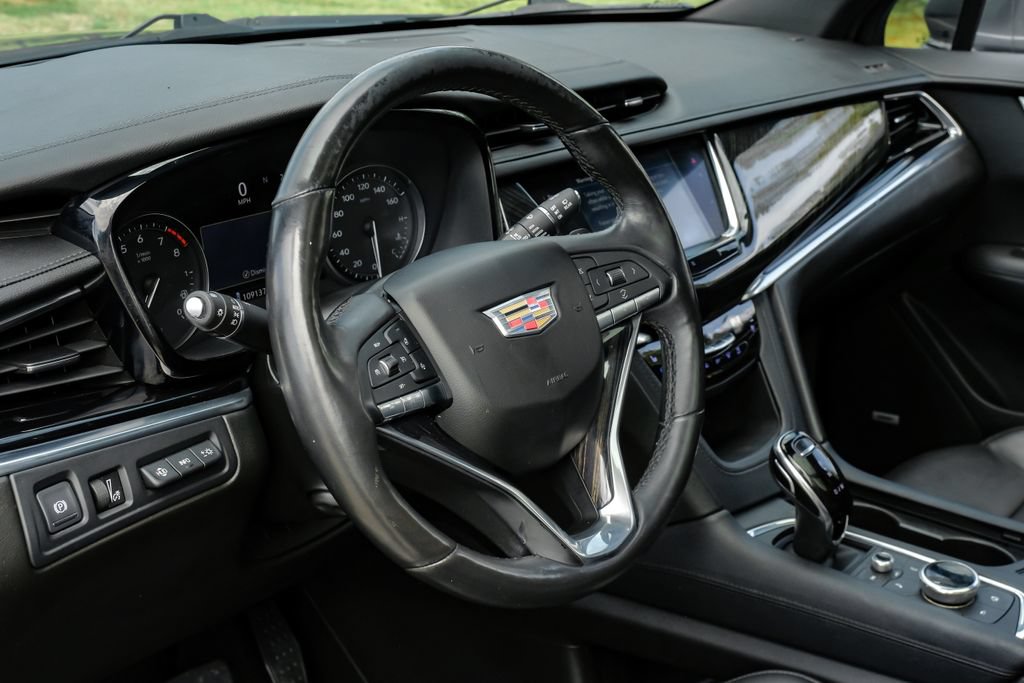 Used 2020 Cadillac XT6 Premium Luxury FWD image 20