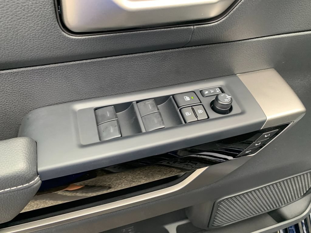 New 2026 Toyota Tundra Limited AWD/4WD image 12