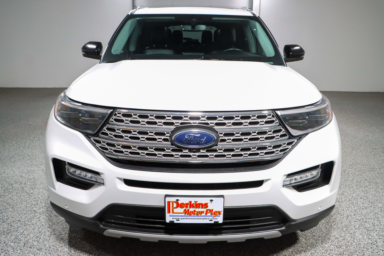 Used 2023 Ford Explorer Limited image 4