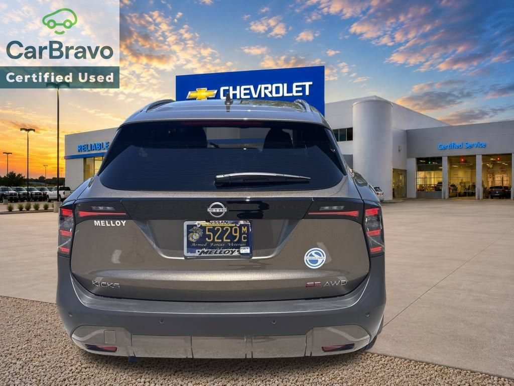 Used 2025 Nissan Kicks SR AWD/4WD image 4