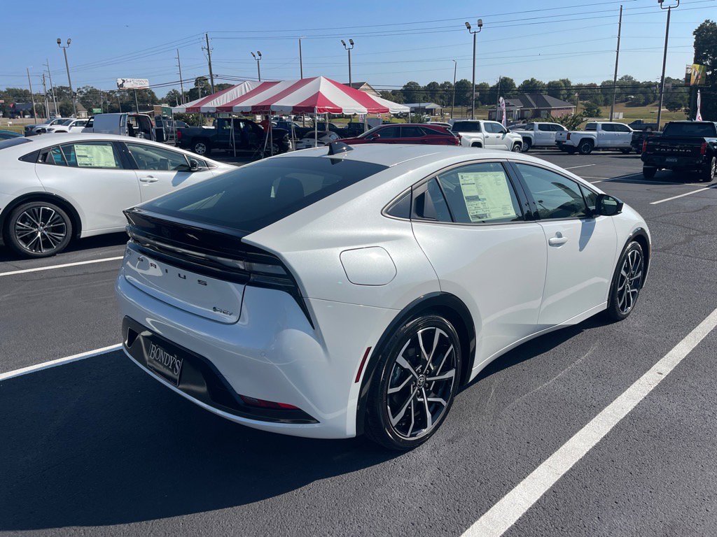 New 2026 Toyota Prius Plug-In Hybrid FWD image 14