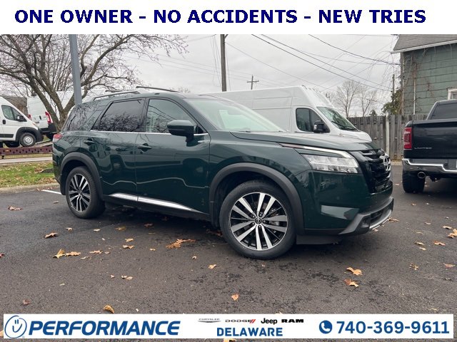Used 2024 Nissan Pathfinder Platinum image 1