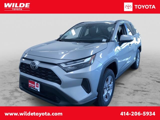 Used 2025 Toyota RAV4 XLE image 1