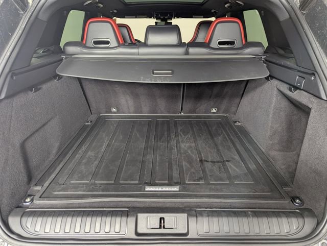 Used 2017 Land Rover Range Rover Sport SVR image 18