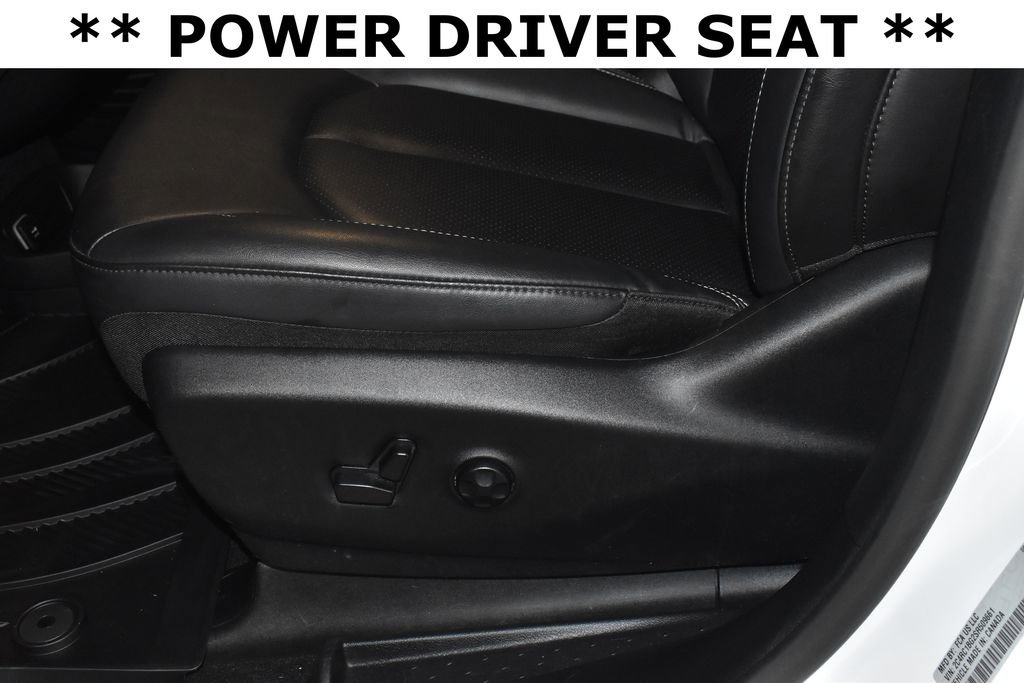 Used 2025 Chrysler Pacifica Select FWD image 15