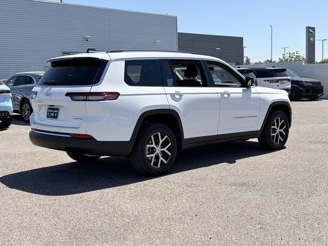 Used 2023 Jeep Grand Cherokee L Limited AWD/4WD image 6
