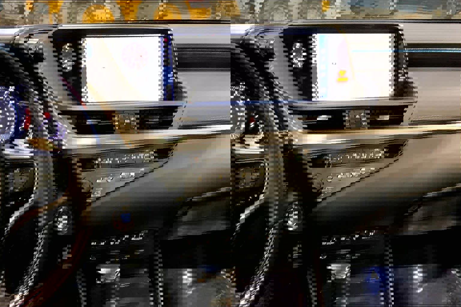 Used 2019 Lexus ES 350 w/ Luxury Package image 6