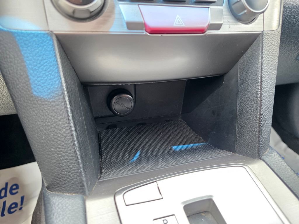 Used 2010 Subaru Outback 2.5i Premium AWD/4WD image 42